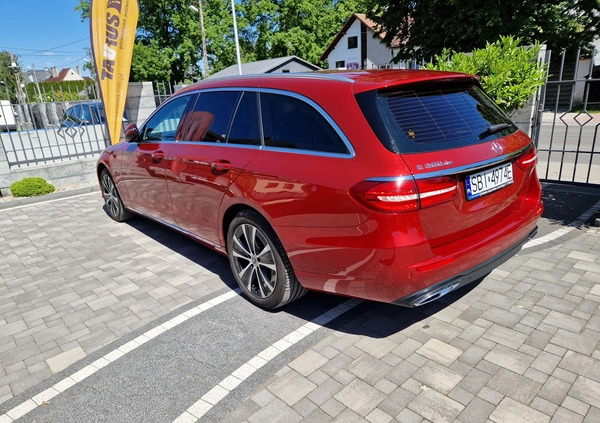 Mercedes-Benz Klasa E cena 138990 przebieg: 138000, rok produkcji 2019 z Kraków małe 137